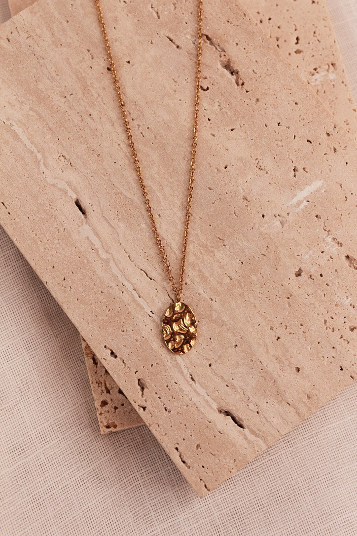 Clemonte Gold Oval Necklace