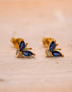 Load image into Gallery viewer, Kaili Gold Stud Earrings
