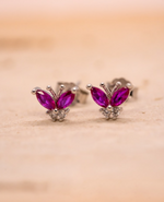 Load image into Gallery viewer, Kaili Silver Stud Earrings
